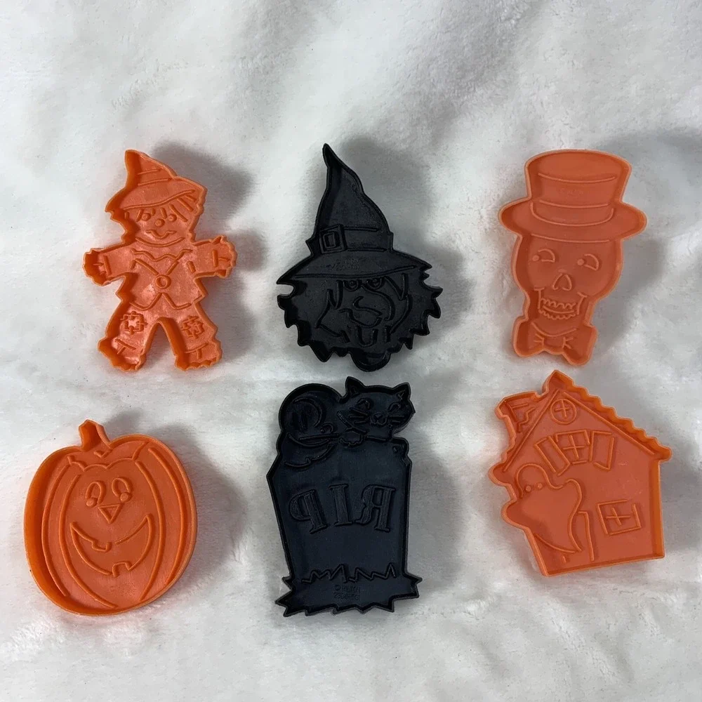 6 Vintage Wilton Halloween Cookie Cutters Cat Pumpkin Witch Skeleton House Grave